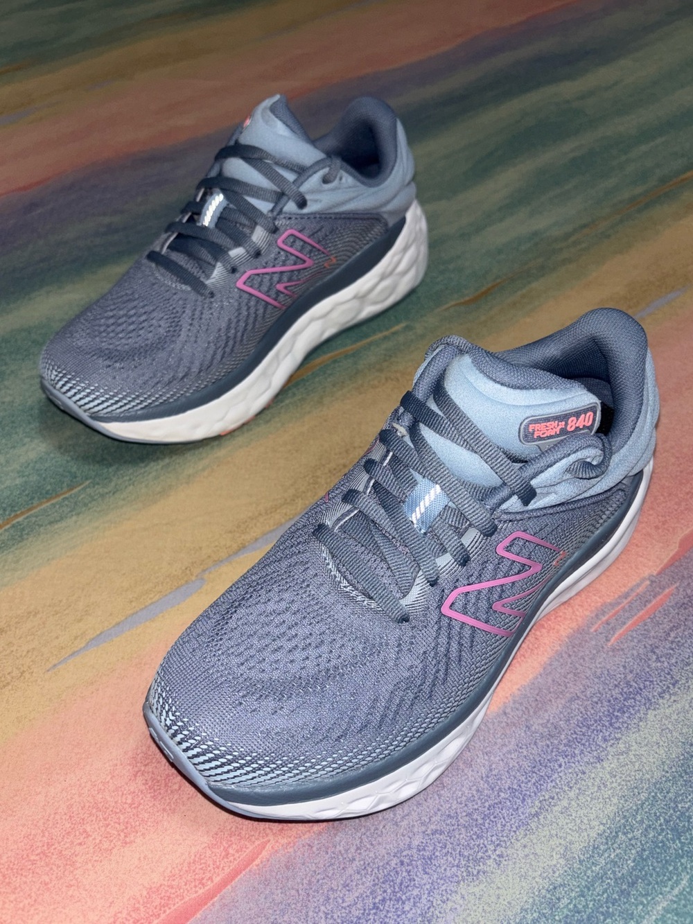 New Balance Fresh Foam x 840v1 Women running shoes size 6 Arctic Grey/Raspberry